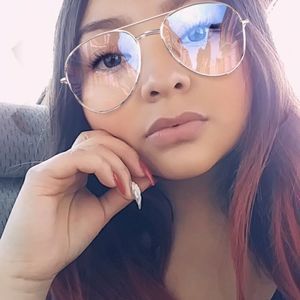 Meet your Posher, Eli